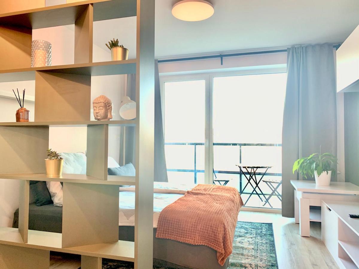 Luxury, Bright Studio With Parking And Balcony In Bratislava Center Eksteriør billede